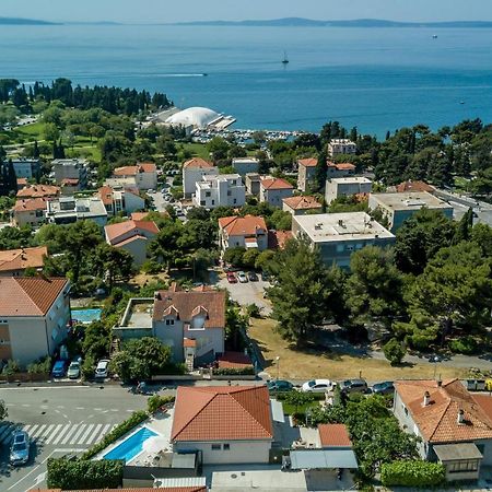 Villa Katess With Heated Pool Split Eksteriør bilde