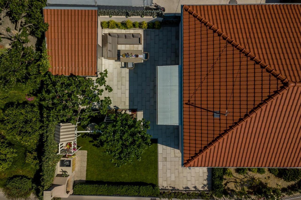 Villa Katess With Heated Pool Split Eksteriør bilde